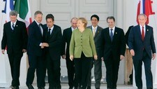 G8-lederne i Heiligendamm (Foto: JIM YOUNG/REUTERS) G8-lederne i Heiligendamm (Foto: JIM YOUNG/REUTERS)
