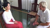 Aung San Suu Kyi vil bli president - Myanmars president Thein Sein har sagt at han vil la folket få velge nobelprisvinneren til landets neste president i 2015, dersom de ønsker det.
