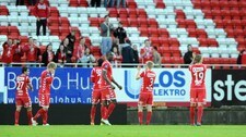 Brann takker fansen (Foto: Hommedal, Marit/NTB scanpix) Brann takker fansen (Foto: Hommedal, Marit/NTB scanpix)