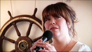 Kontorkonserten: Solveig Slettahjell hos Wilh. Wilhelmsens rederi
