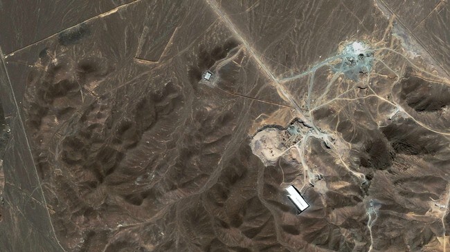 Atomanrikningsanlegget i Qom, Iran (Foto: DigitalGlobe/Scanpix/AP) Atomanrikningsanlegget i Qom, Iran (Foto: DigitalGlobe/Scanpix/AP)