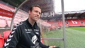 – Akkurat slik det er på bortekamp - Brann-kaptein Markus Jonsson blir konfrontert med «Ut i vår hage»-gjengen sin harselas med bortespøkelset.