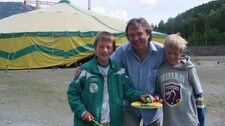 Kjetil Lillesæter på Korsvei-festivalen. (NRK) Kjetil Lillesæter på Korsvei-festivalen. (NRK)
