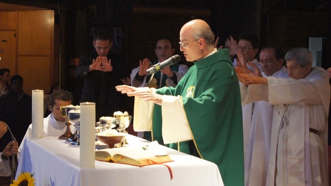 Jose Antonio Fortea under en 'Liberation mass' i Colombia (Gammaglimt.no) Jose Antonio Fortea under en 'Liberation mass' i Colombia (Gammaglimt.no)
