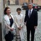 Aung San Suu Kyi avbildes sammen med Jens Stoltenberg og Ingrid Schulerud.
