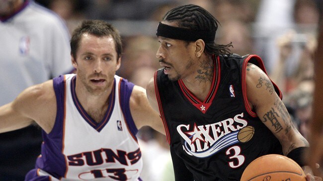 Allen Iverson mot Steve Nash i 2006. (Foto: Michael Sohn/Scanpix/AP)