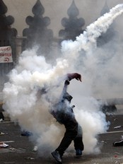 Demonstrasjoner i Kuala Lumpur i Malaysia (Foto: Lai Seng Sin/Ap) Demonstrasjoner i Kuala Lumpur i Malaysia (Foto: Lai Seng Sin/Ap)