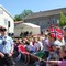 Politet var på plass da kongeparet besøkte Sande. Politet var på plass da kongeparet besøkte Sande.