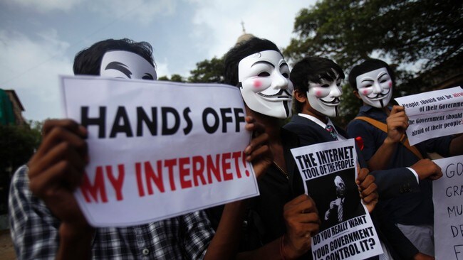 Protest mot internettsensur (Foto: VIVEK PRAKASH/Reuters) Protest mot internettsensur (Foto: VIVEK PRAKASH/Reuters)