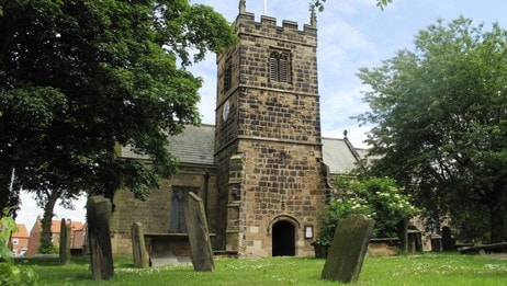 Midt i den lille landsbyen står St. Thomaskirken i Brompton, fem mil nord for York. (Foto: Øyvind Arntsen) Midt i den lille landsbyen står St. Thomaskirken i Brompton, fem mil nord for York. (Foto: Øyvind Arntsen)