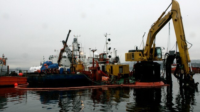 Utstyret som henter opp bunnslam fra Oslofjorden (Foto: Rusten, Ole Berg/SCANPIX) Utstyret som henter opp bunnslam fra Oslofjorden (Foto: Rusten, Ole Berg/SCANPIX)