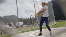 Trude Raad tok sølv i sleggje (Foto: Rune Fossum/NRK) Trude Raad tok sølv i sleggje (Foto: Rune Fossum/NRK)