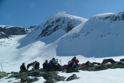 Matpause - mot Soleiebotn og Soleietind Foto: Arne Lerum