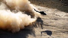 Norske soldater med helikopterstøtte i Afghanistan. (Foto: Forsvaret) Norske soldater med helikopterstøtte i Afghanistan. (Foto: Forsvaret)