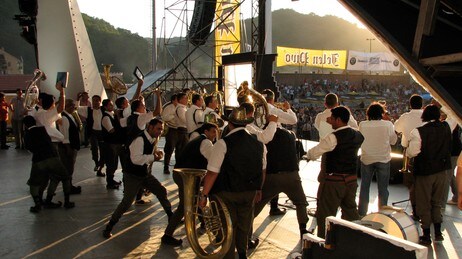Nettopp kåret til kåret til Serbias beste orkester. (Foto: Mari Allgot Lie/NRK) Nettopp kåret til kåret til Serbias beste orkester. (Foto: Mari Allgot Lie/NRK)