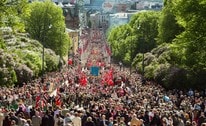 Video 17. mai-feiringen direkte (Foto: Nyhetsspiller)