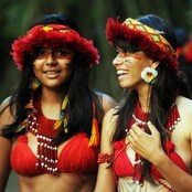 Rio+20, urfolksjenter (Foto: ANTONIO SCORZA/Afp) Rio+20, urfolksjenter (Foto: ANTONIO SCORZA/Afp)