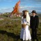 Anne Mathea Vevang og Mikkel Gautvik i tradisjonelt barne-«bryllup».
