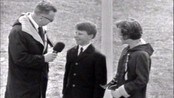 HØR: Harry Westrheim om NRK-livet nordpå. Ved Jan Bjørge, 1986. - Harry Westrheim (1915-2007) har vært distriktssjef ved alle de tre nordnorske distriktskontorene i NRK. Her forteller han både om opplevelsene av 2. verdenskrig, og om NRK-livet nordaførr. Ved Jan Bjørge, 1986.
LIGGER UTE I NRK NORDLAND FYLKESLEKSIKON!