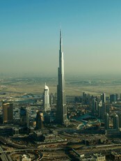 Burj Dubai - verdens høyeste bygning (Foto: Kamran Jebreili/Scanpix/AP) Burj Dubai - verdens høyeste bygning (Foto: Kamran Jebreili/Scanpix/AP)