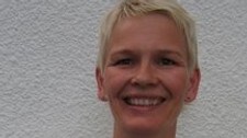 Tolk Marianne Blakstad Optjernsberget på NRK Tegnspråk Tolk Marianne Blakstad Optjernsberget på NRK Tegnspråk