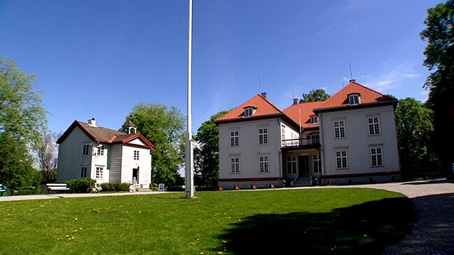 Eidsvollsbygningen (Foto: Åsmund Hasli/NRK)