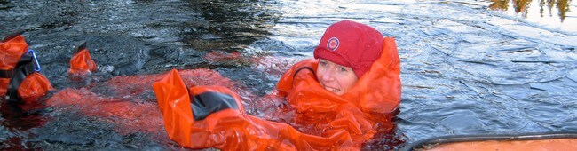 Liv Arnesen svømmer (NRK)