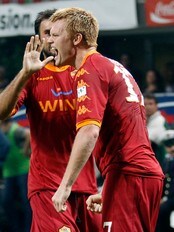 John Arne Riise (Foto: GIAMPIERO SPOSITO/Reuters) John Arne Riise (Foto: GIAMPIERO SPOSITO/Reuters)