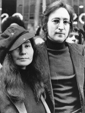 John Lennon og Yoko Ono (AP) John Lennon og Yoko Ono (AP)