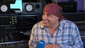 Little Steven: NRK må bestemme seg om sesong tre - Hovedkarakteren i TV-suksessen Lillyhammer sier at NRK må bestemme seg innen utgangen av mai om de vil ha seong tre av TV-serien.