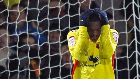 SOCCER-ENGLAND/CUP Watford's Buaben and Sordell react after missing a chance to score against Tottenham Hotspur during their FA Cup soccer match in Watford (Foto: EDDIE KEOGH/Reuters) SOCCER-ENGLAND/CUP Watford's Buaben and Sordell react after missing a chance to score against Tottenham Hotspur during their FA Cup soccer match in Watford (Foto: EDDIE KEOGH/Reuters)