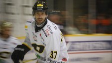 Tore Vikingstad, Oilers (Foto: Siri Wichne Pedersen/NRK) Tore Vikingstad, Oilers (Foto: Siri Wichne Pedersen/NRK)