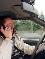 Mobilbruk i bil (Foto: Aamodt, Lars/Scanpix) Mobilbruk i bil (Foto: Aamodt, Lars/Scanpix)