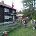 Ordfører i Østre Toten, Hans Seierstad, sager over stokken og erklærer Vesterås for åpnet.