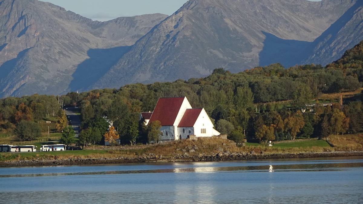 Trondenes Kirke Stengt Nrk Troms Og Finnmark