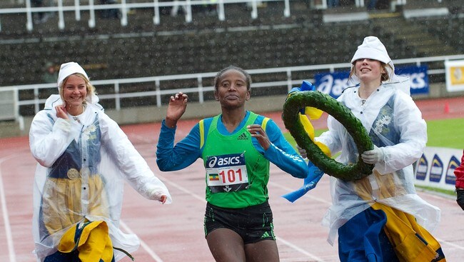 Derebe Godana vinner Stockholm Marathon (Foto: SCANPIX SWEDEN/Reuters) Derebe Godana vinner Stockholm Marathon (Foto: SCANPIX SWEDEN/Reuters)