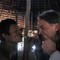 Øystein Schjetne fra Golden Colombia instrueres i hvordan bruke 'rape', en pulverblanding av knuste yarumoblader og jungeltobakk. Det skal rense ham før han kommer i nærkontakt med naturen.
 