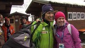 40 år og hopper fortsatt - Det var ikke alle som opplevde sitt livs dag i hoppbakken i dag. Hvert fall ikke når man har hatt over 8000 av dem. Men 40 år gamle Nori-aki Kasai har ingen planer om å gi seg. Reporter: Marius Skjelbæk, foto/redigerer: Sindre Løkstad
