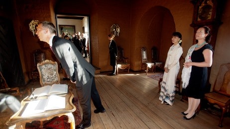 Jens Stoltenberg, Aung San Suu Kyi og Ingrid Schulerud (Foto: Solum, Stian Lysberg/NTB scanpix) Jens Stoltenberg, Aung San Suu Kyi og Ingrid Schulerud (Foto: Solum, Stian Lysberg/NTB scanpix)