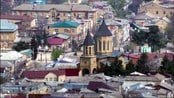 Problemer i Dagestan - Dagestan er et lite land i Kaukasus-fjellene som plutselig kom i medienes søkelys etter en terroraksjon i Boston, USA i april 2013. Tre mennesker ble drept og 176 såret i to bombeeksplosjoner.

To brødre med slekt i Dagestan ble tatt etter terrorangrepet. Den ene ble drept under pågripelsen. Den overlevende ble siktet for bruk av masseødeleggelsesvåpen. Ifølge nyhetsmedier sier han at ugjerningen var motivert av militant islamisme.

Den russiske delrepublikken Dagestan ligger ved Kaspiske hav, har en overveiende muslimsk befolkning og er i økonomisk krise, med høy arbeidsløshet, dårlig utdanningssystem og stor fattigdom.

