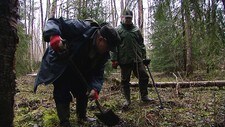Søking etter falne SS-soldater (Foto: Bengt Kristiansen/NRK) Søking etter falne SS-soldater (Foto: Bengt Kristiansen/NRK)