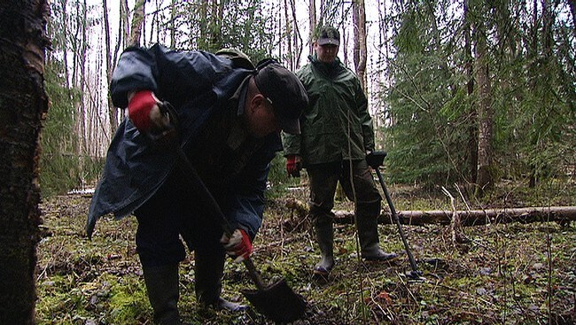 Søking etter falne SS-soldater (Foto: Bengt Kristiansen/NRK)