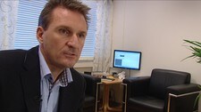 Thor Kvakkestad, overlege og psykiatrispesialist (Foto: Christian Grotnes/NRK)
