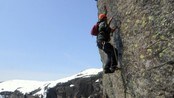 Himmelstigen til Trolltunga - En spektakulær tur opp jernbøyler i den stupbratte fjellveggen til Trolltunga i Hardanger.