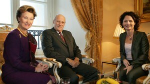 Året med kongefamilien 31.12.2004