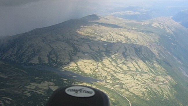 Utsikt over Jettaplatået fra hangglider. (Foto: Frode Halse) Utsikt over Jettaplatået fra hangglider. (Foto: Frode Halse)