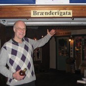 Brennevinshistoriker Gotmar Rustad (Foto: Haakon D. Blaauw/NRK)