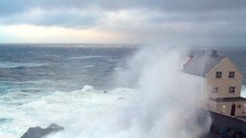 Storm ved Stad i Sogn og Fjordane (Foto: Bickhardt, Thomas/SCANPIX) Storm ved Stad i Sogn og Fjordane (Foto: Bickhardt, Thomas/SCANPIX)