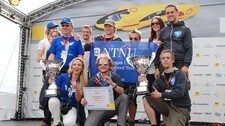 NTNU studenter på pallen i Tyskland (Foto: A/S Norske Shell) NTNU studenter på pallen i Tyskland (Foto: A/S Norske Shell)