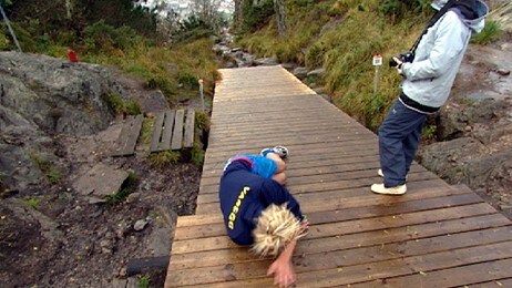 Slitne elever i mål etter Stoltzekleiven opp (Foto: Arne Frank Solheim/NRK)